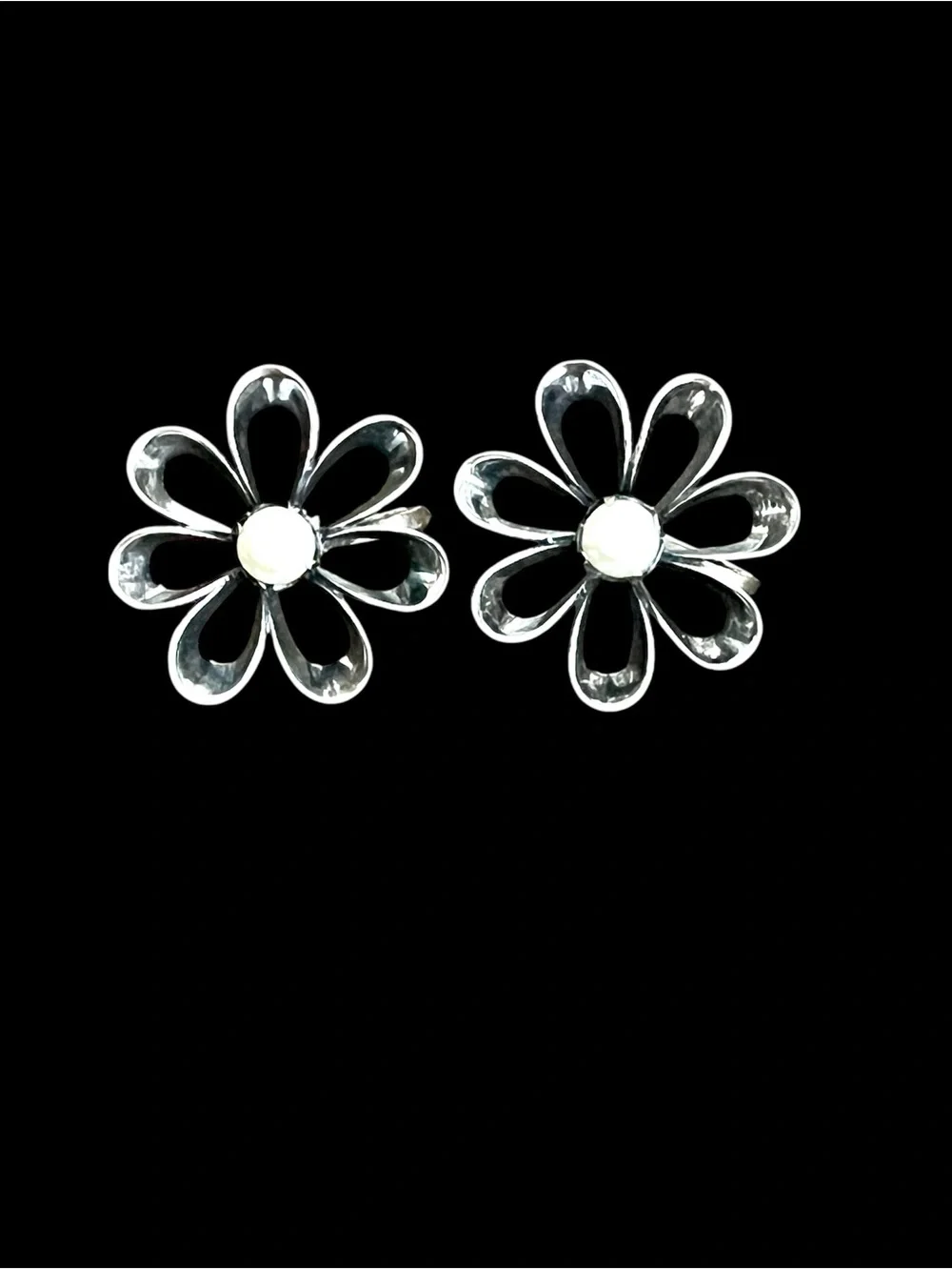 Vintage Mexico Sterling Silver Pearl Daisy Flower Screw Back Earrings